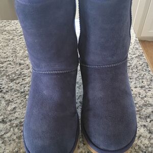 UGGs Classic Short II in Blue size 8